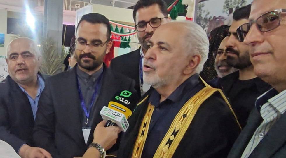 محمدجواد ظریف در حاشیه بازدید از ششمین نمایشگاه بین‌المللی توانمندی‌های روستایی و عشایری و در جریان بازدید از پاویون «روستاهای هوشمند» در گفت‌وگو با خبرنگار روستا تی‌وی، بر اهمیت بهره‌گیری از فناوری‌های نوین برای معرفی ظرفیت‌های روستایی کشور تأکید کرد.